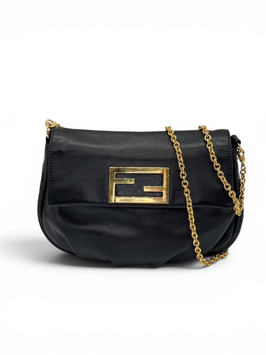 Fendi Mia nera in pelle con logo FF e catena in metallo color oro, borsa a spalla e pochette originale.