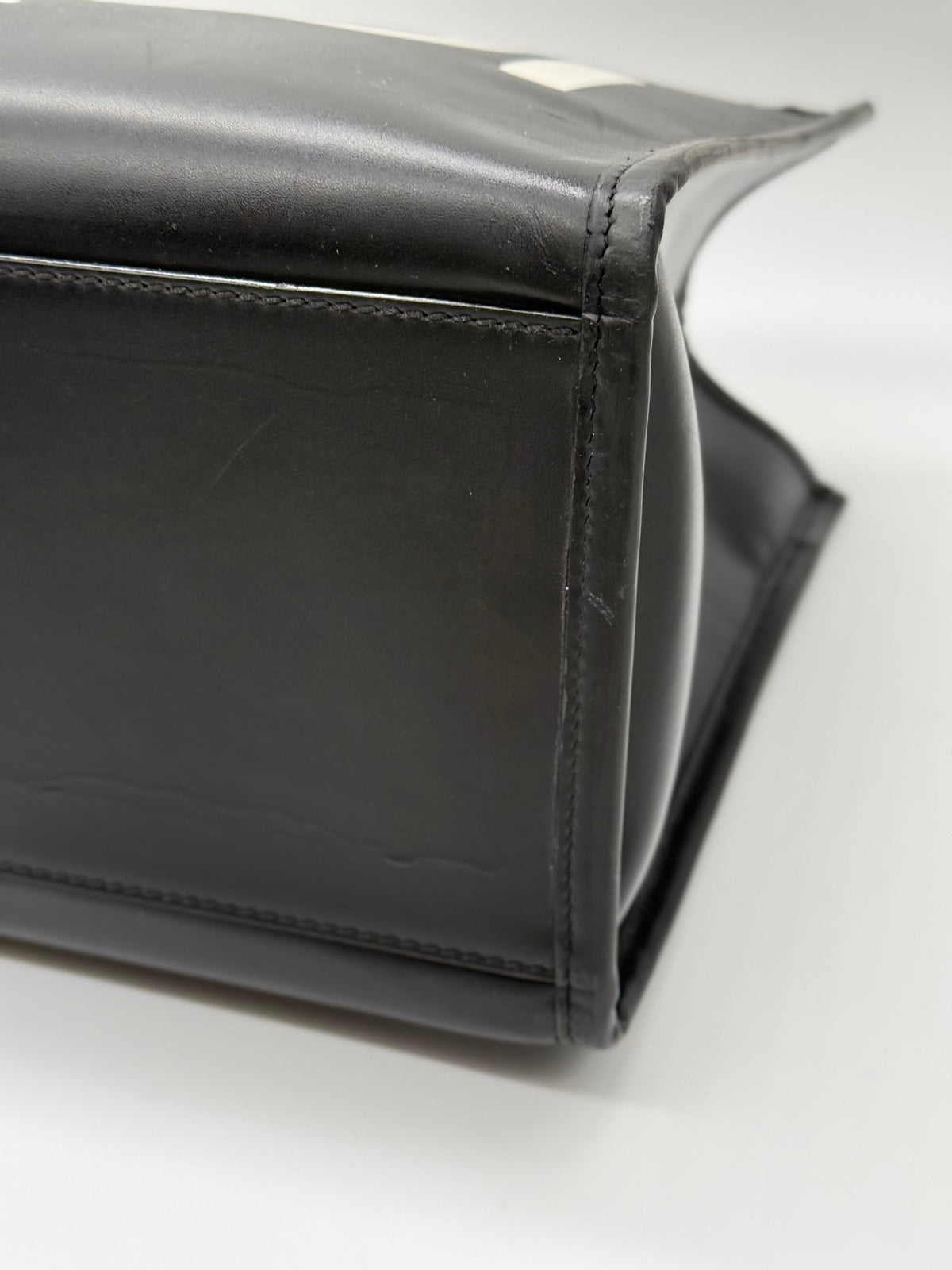 Fendi Sunshine Borsa in Pelle Saffiano Nera
