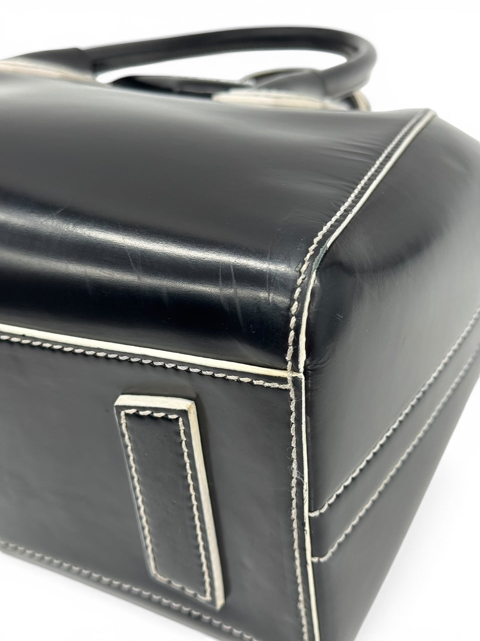 Givenchy Antigona Vernice