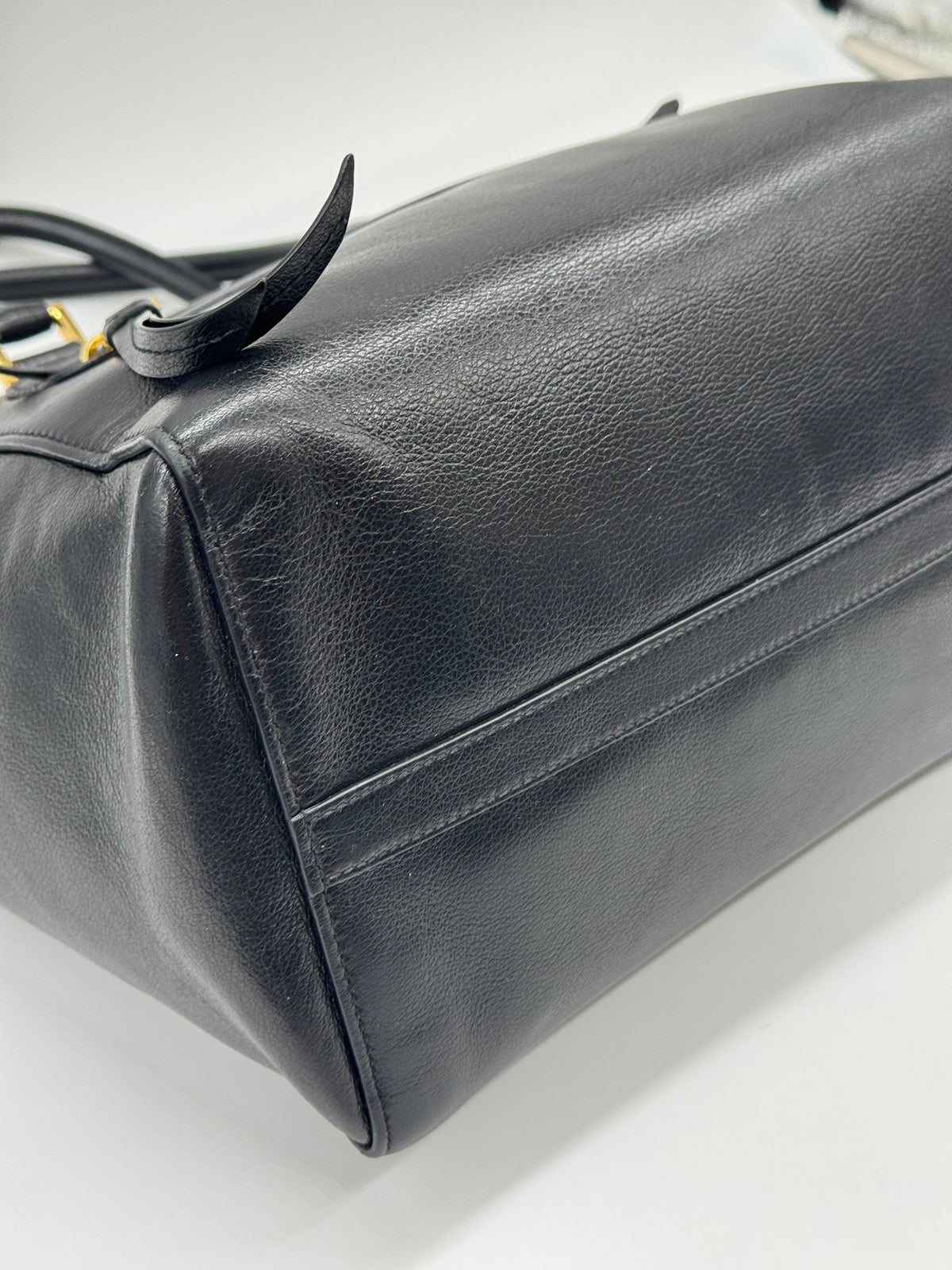 Prada Grand Shopping Tote Nera in Pelle