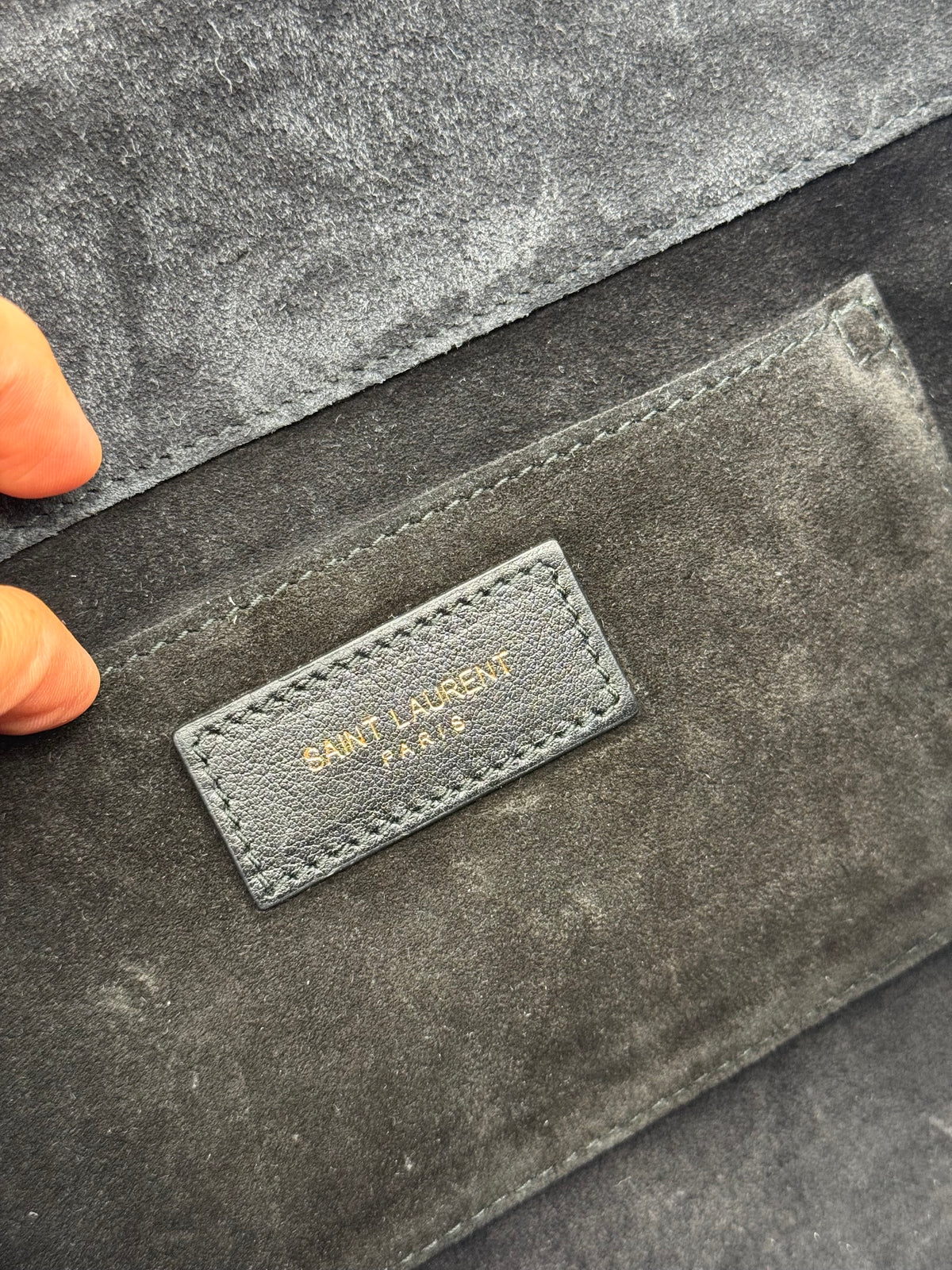 Saint Laurent Y Ligne Pochette Nera in Pelle
