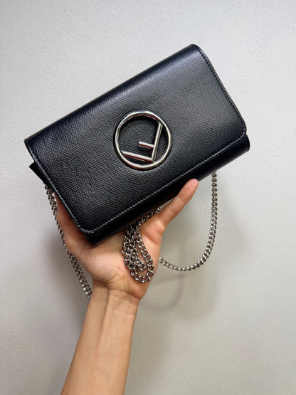 Fendi Kan Logo F pochette nera in pelle vintage autentica mano