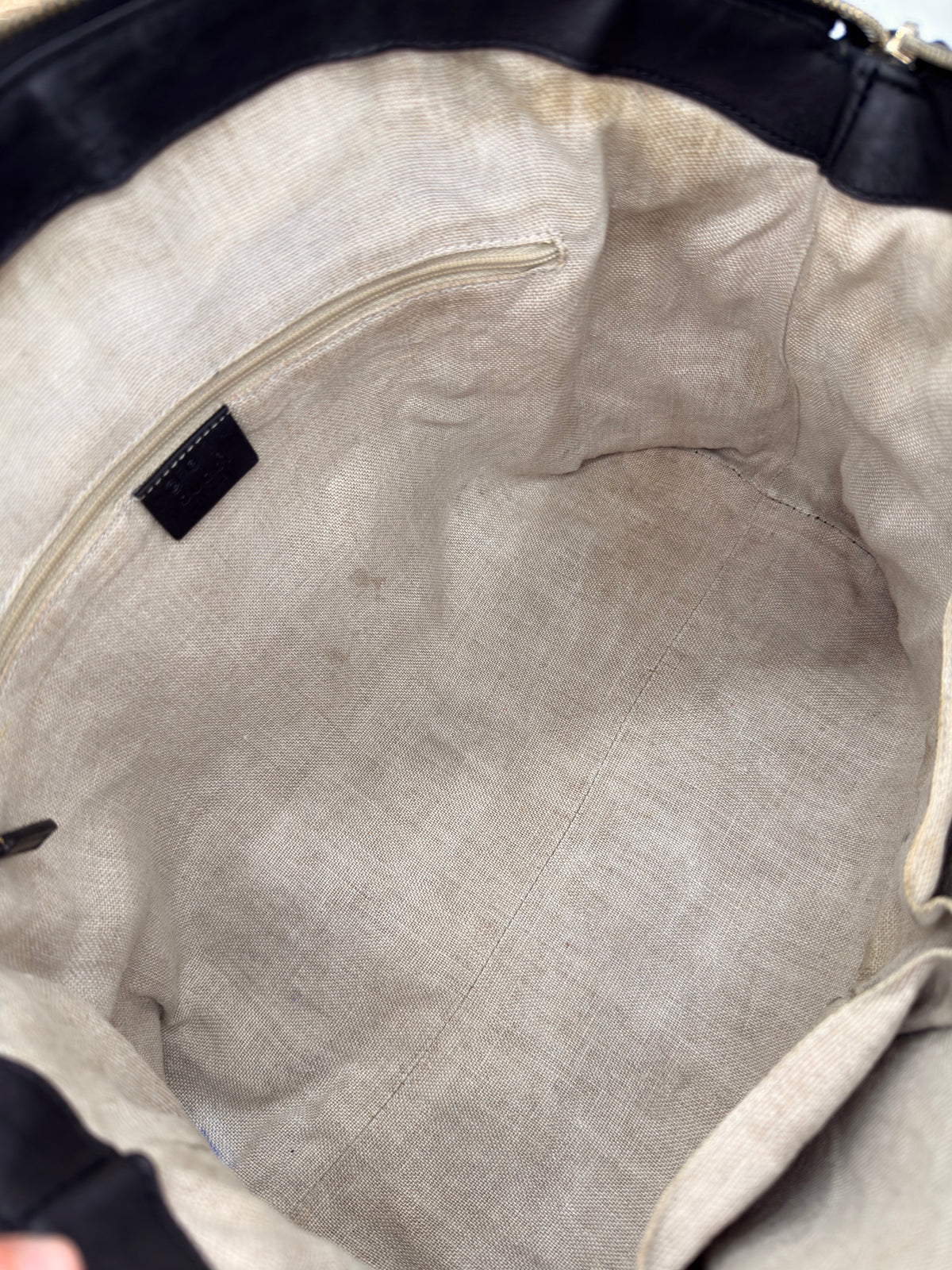 Gucci Grand Shopping Tote Microguccissima