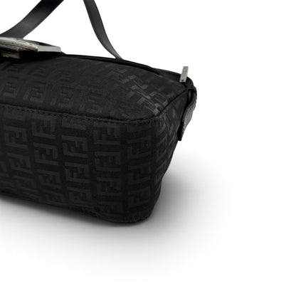 Fendi Baguette Monogram Nera con Logo FF