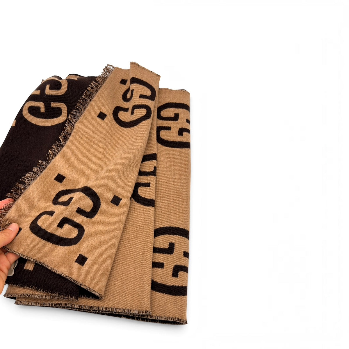 Gucci Sciarpa GG Jacquard in Lana e Seta Marrone Beige
