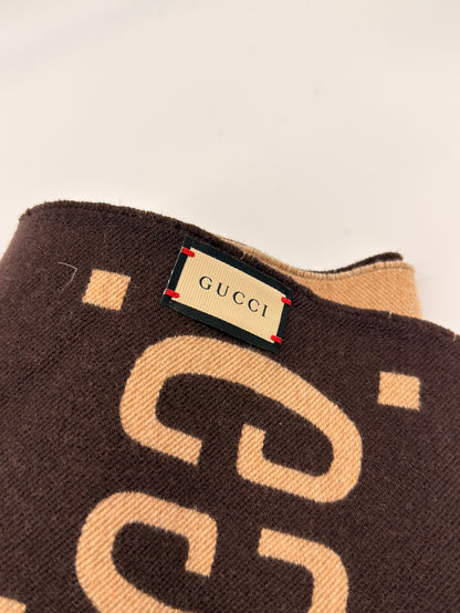 Gucci Sciarpa GG Jacquard in Lana e Seta Marrone Beige