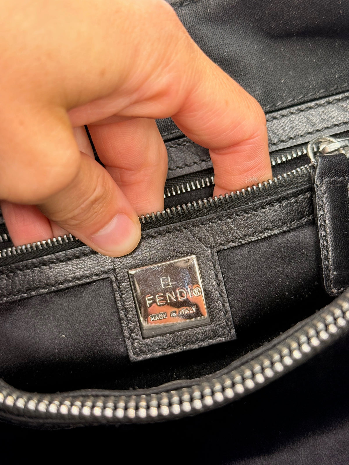 Fendi Baguette Borsa a Spalla Nera Vintage