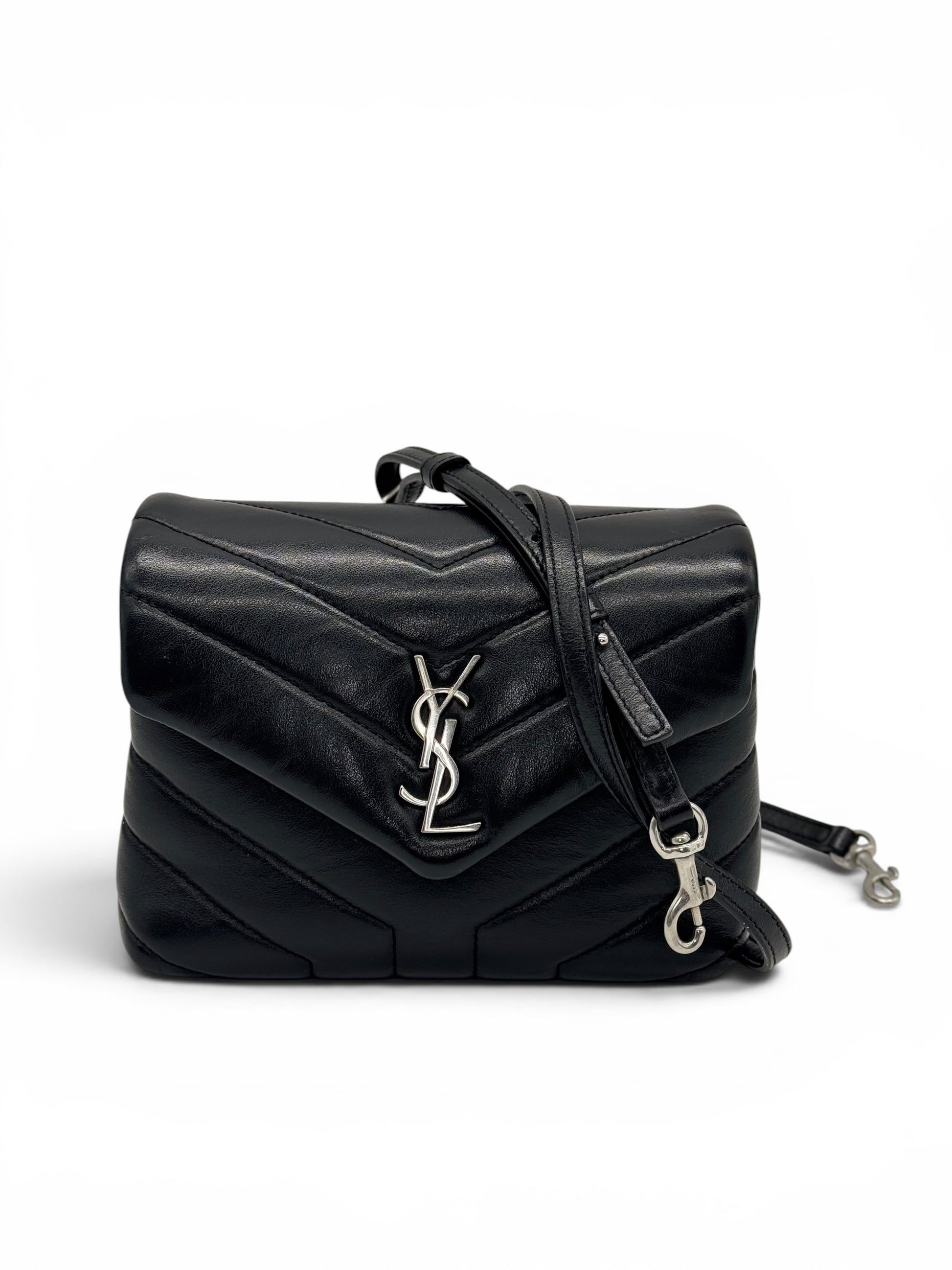 Saint Laurent Lou Lou Toy nera in pelle matelassé con dettagli argento, borsa a mano e tracolla autentica completa di accessori.