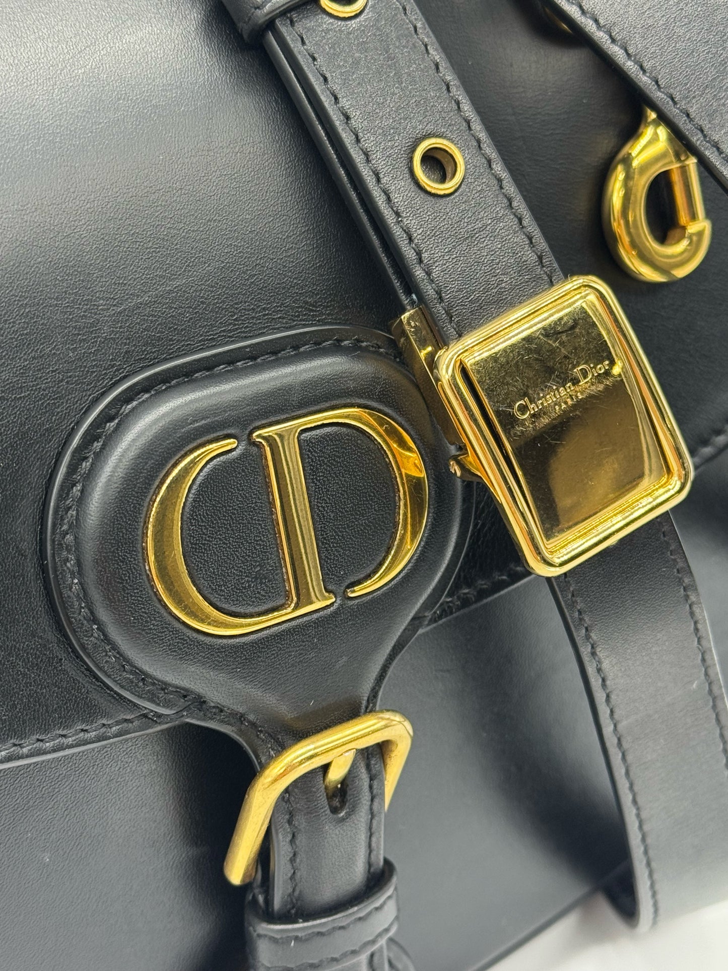 Borsa a tracolla Borse Vintage Christian Dior Bobby in pelle nera con logo CD e fibbia metallica color oro