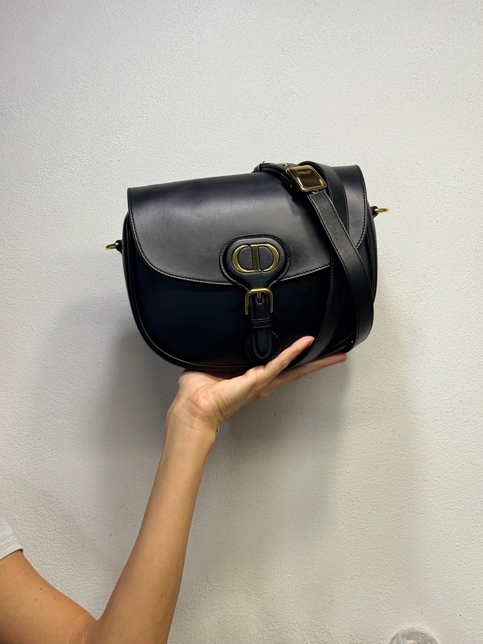 Borsa a tracolla Borse Vintage Christian Dior Bobby in pelle nera liscia con logo CD dorato e chiusura a fibbia