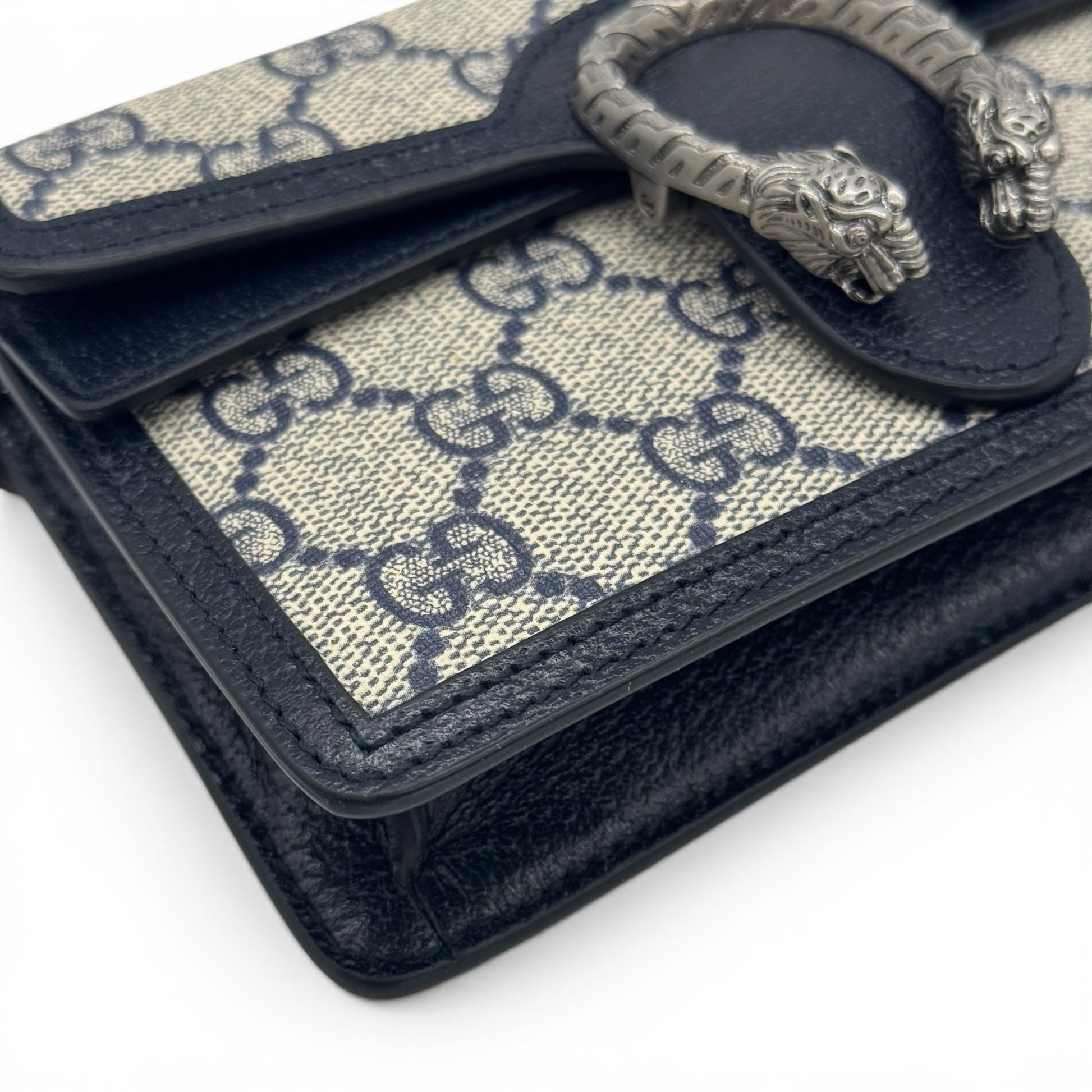 Borsa a tracolla Borse Vintage Gucci Dionysus in tela GG blu con finiture in pelle e chiusura a testa di tigre