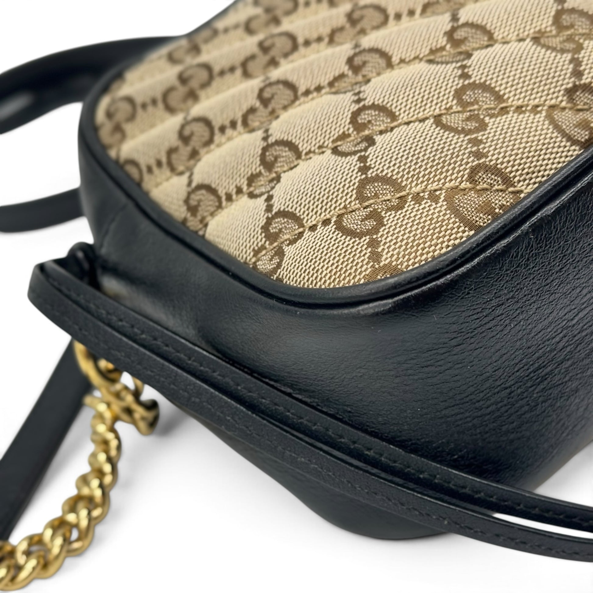 Borsa a tracolla Borse Vintage Gucci Marmont in tela GG Supreme beige e pelle nera con catena dorata