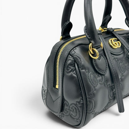 Borsa a mano Borse Vintage Gucci GG Matelassé in pelle nera con motivo trapuntato e dettagli in metallo dorato