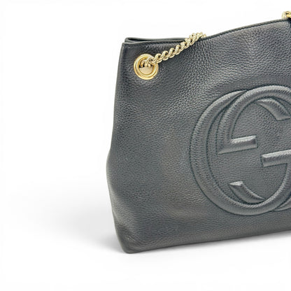 Borsa a spalla Borse Vintage Gucci in pelle nera martellata con logo impresso e tracolla a catena color oro