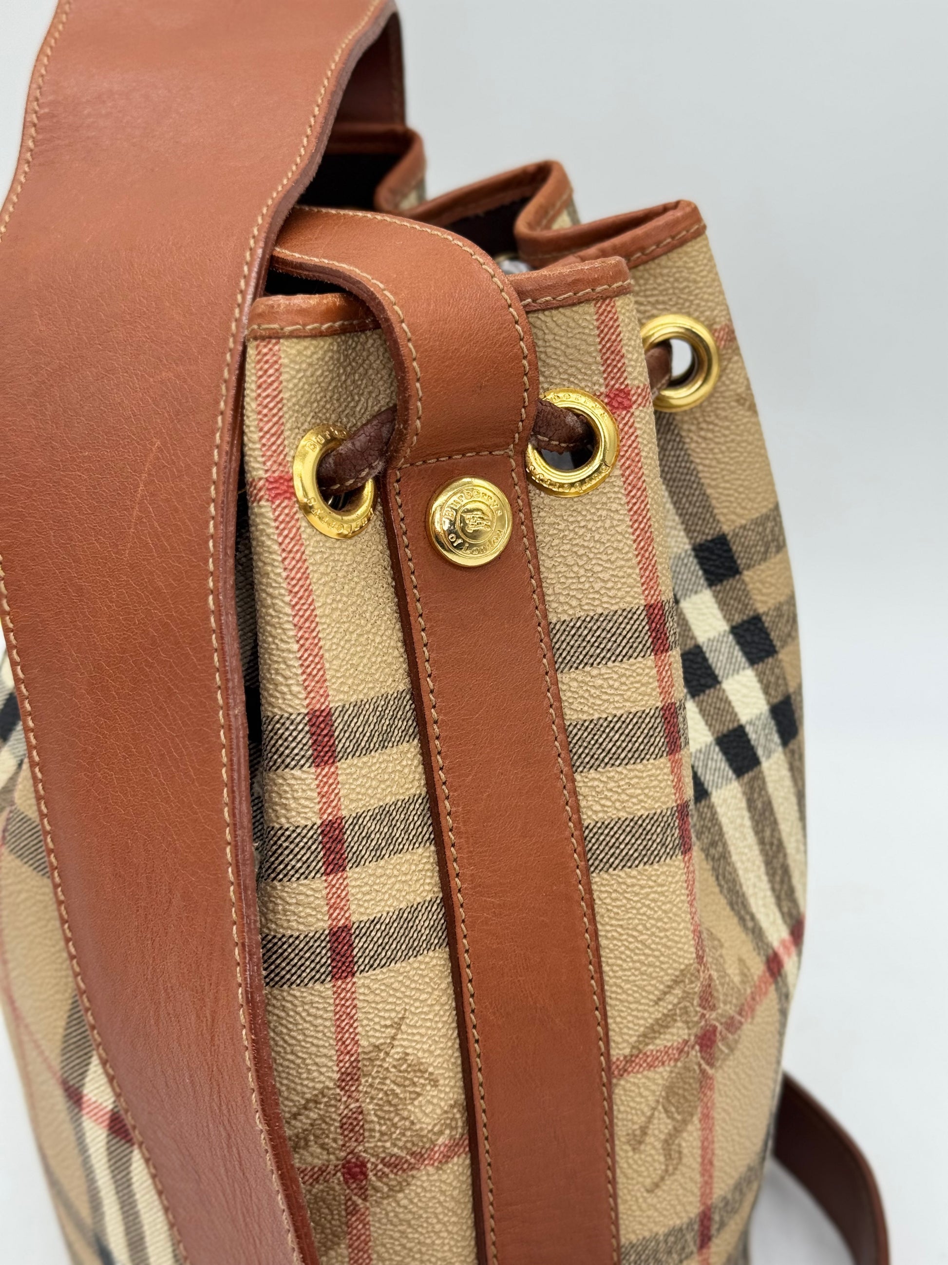 Borsa a secchiello Borse Vintage Burberrys in tela check beige e pelle marrone con dettagli metallici dorati