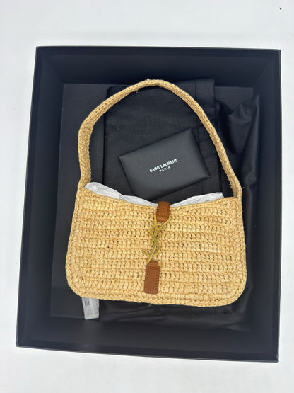 Borsa a spalla Borse Vintage Saint Laurent in rafia intrecciata color paglia con dettagli in pelle cuoio e logo YSL oro