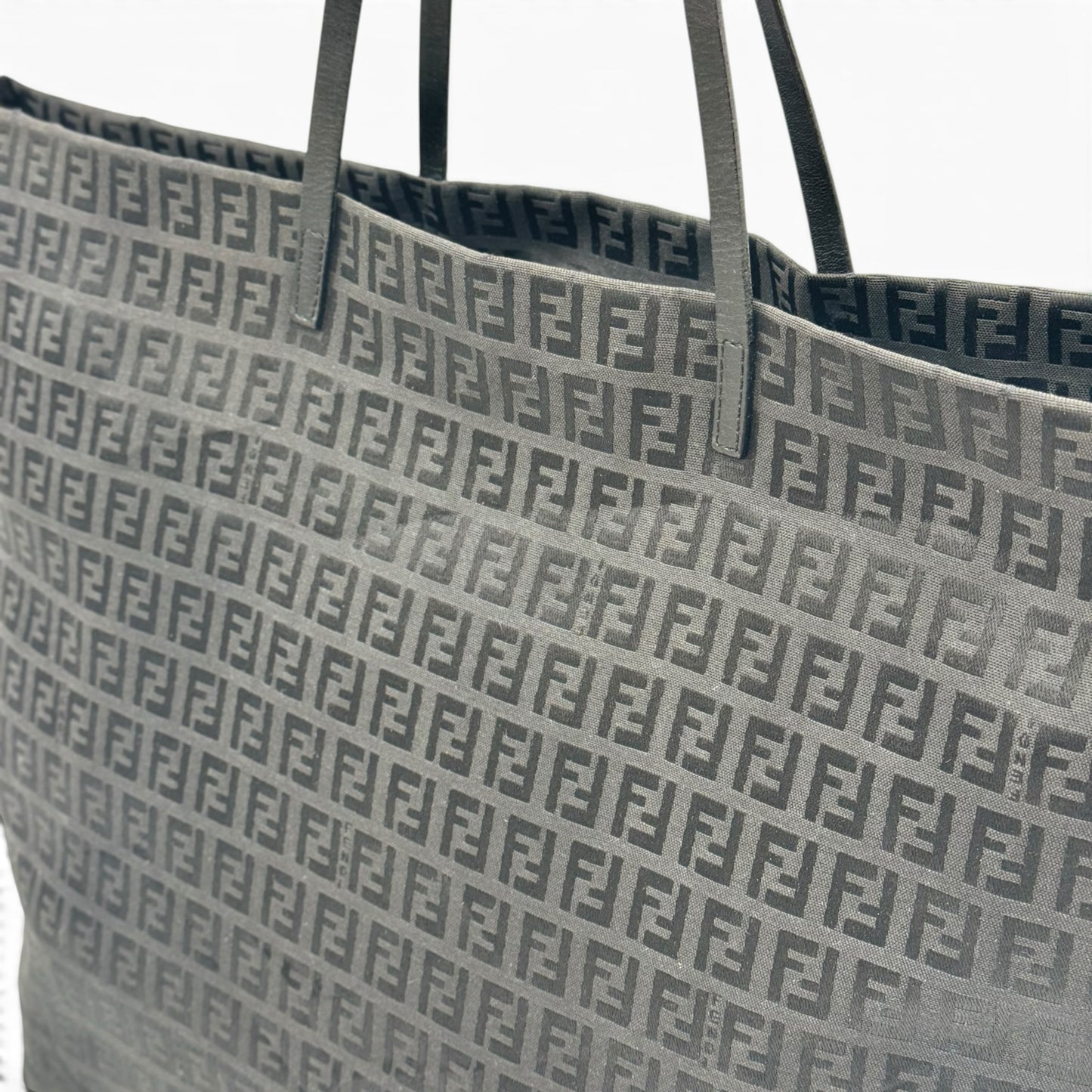 Borsa tote Borse Vintage Fendi in tessuto tecnico nero con iconico motivo logo FF jacquard e manici sottili