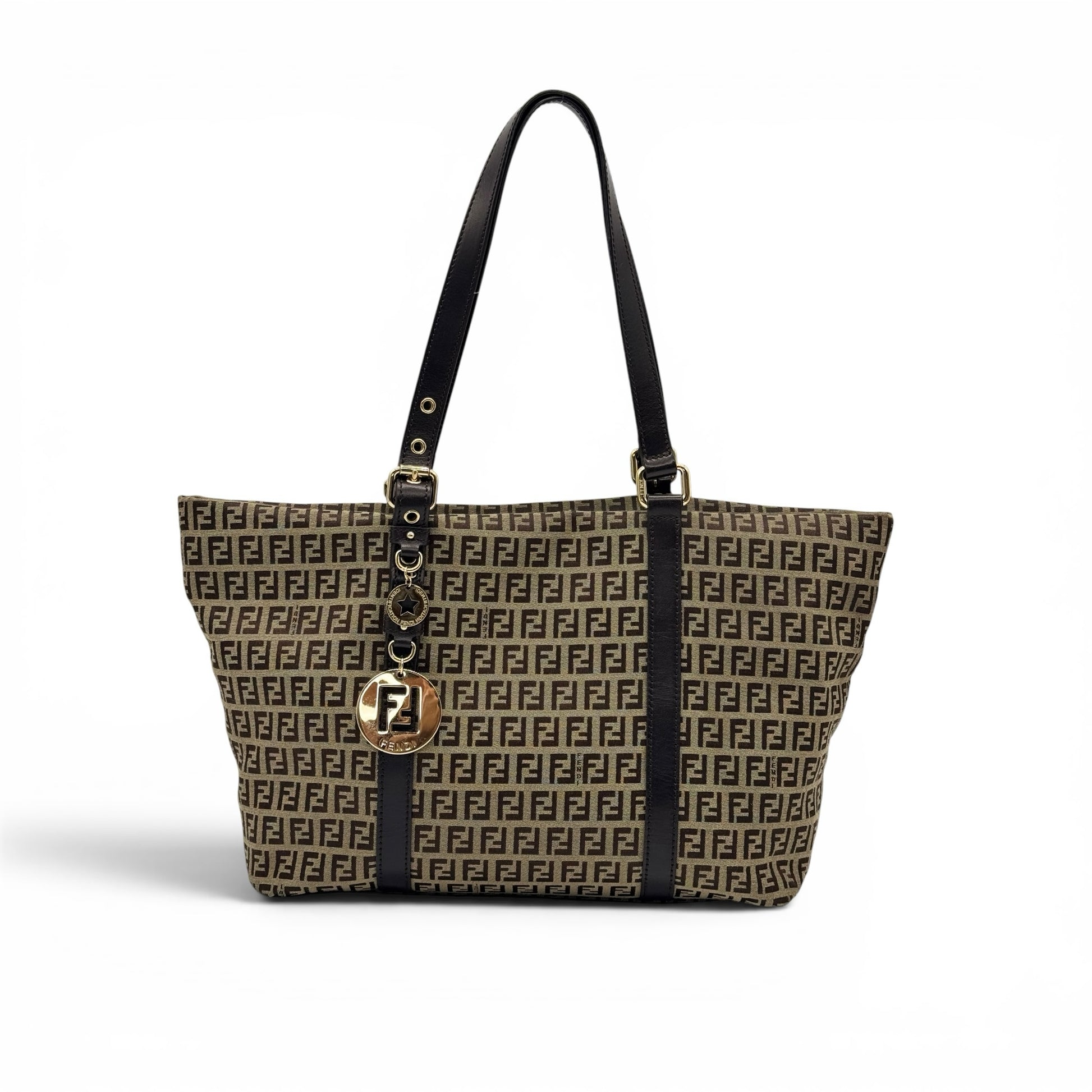 Borsa tote Borse Vintage Fendi con iconico motivo Zucca, tessuto tecnico, dettagli in pelle marrone e ciondolo dorato.