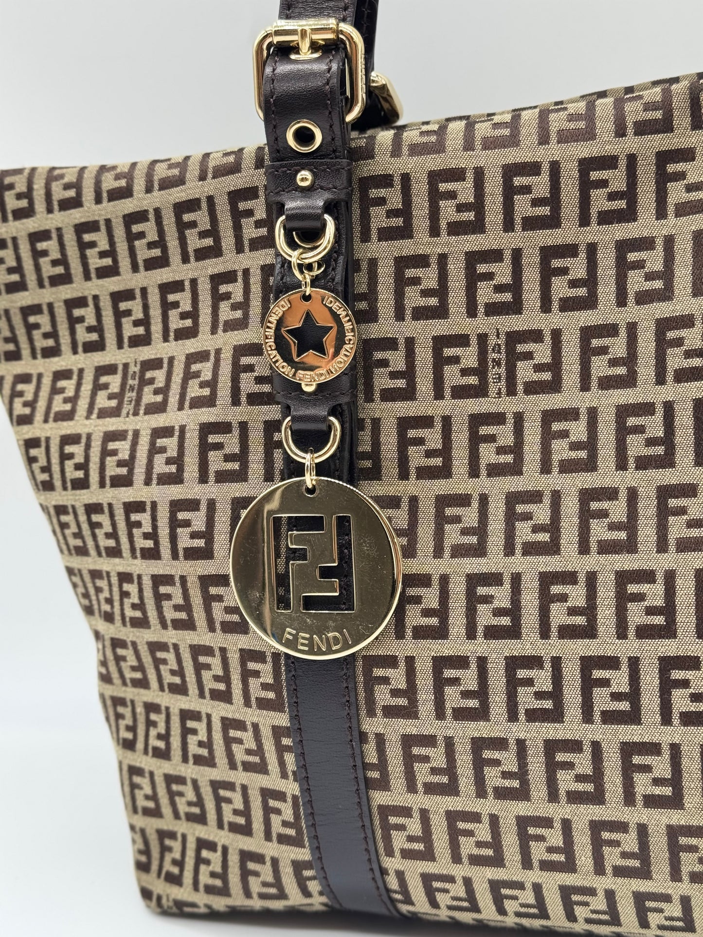 Borsa tote Borse Vintage Fendi in tessuto tecnico con motivo Zucca marrone, dettagli in pelle e ciondolo logo dorato