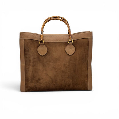 Borsa tote Borse Vintage Gucci in pelle scamosciata marrone con iconico manico in bambù e dettagli in pelle martellata