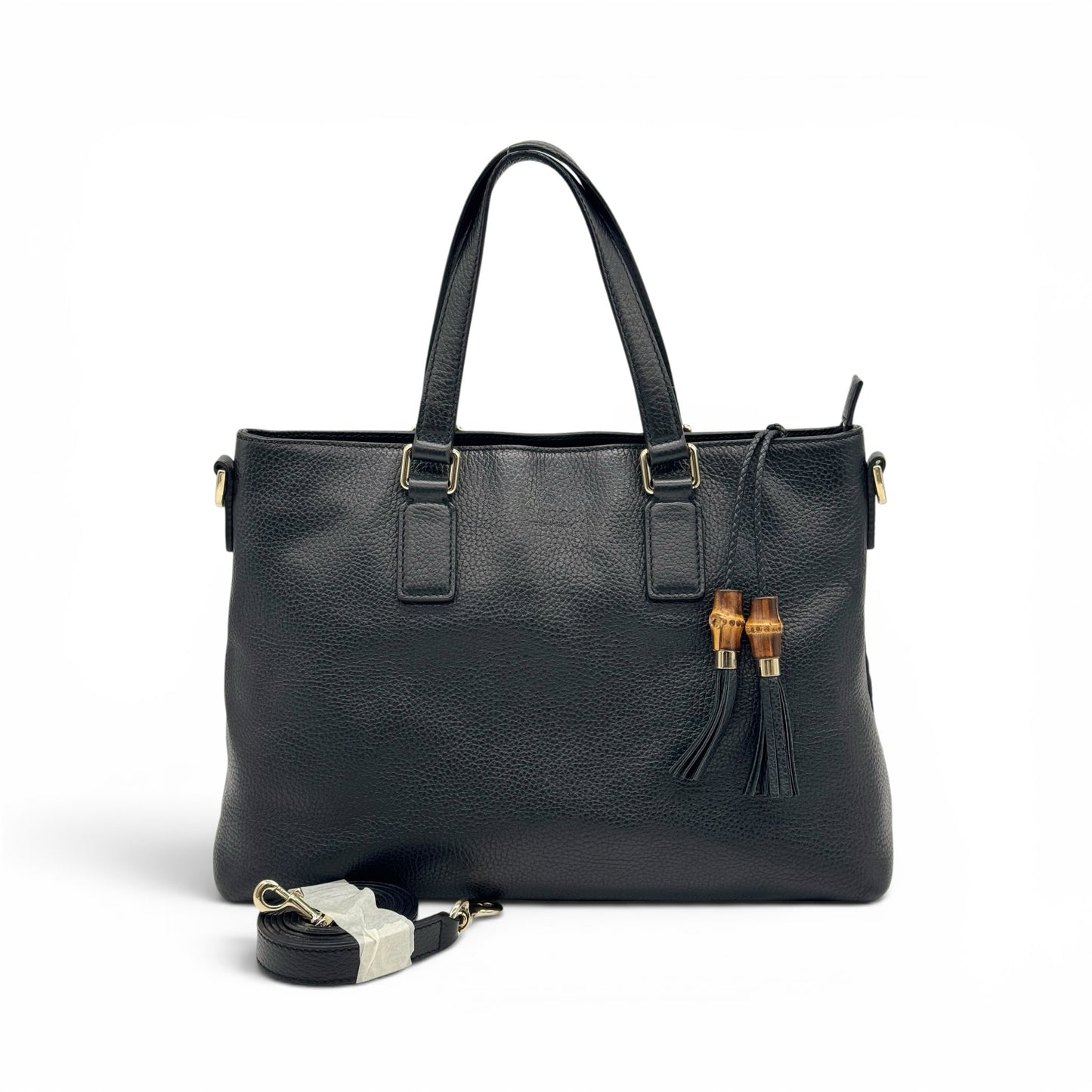Borsa tote Borse Vintage Gucci in pelle nera martellata con dettagli dorati e ciondolo con nappe in bambù.