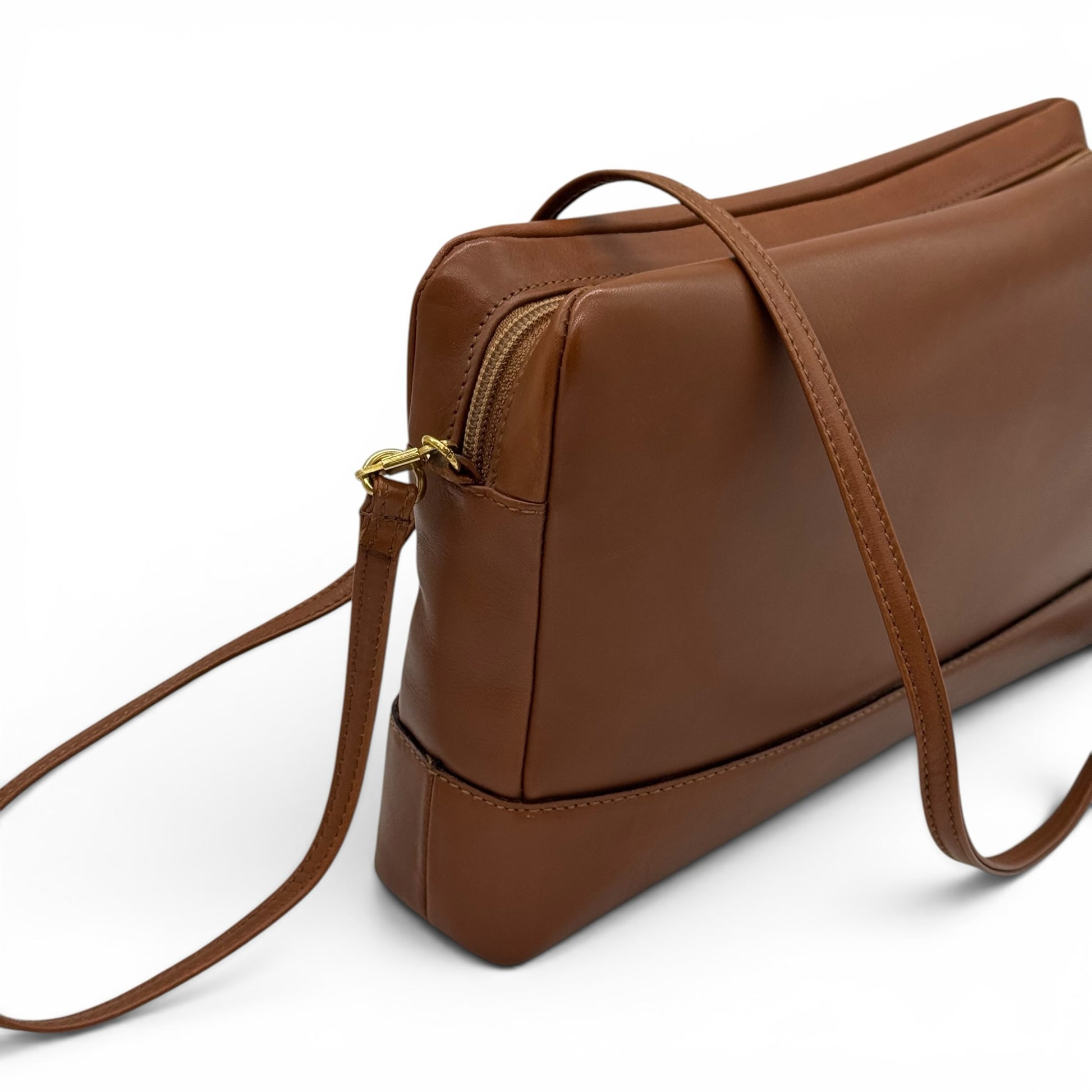Borsa a tracolla Borse Vintage Genny in pelle color cuoio con dettagli in metallo dorato e chiusura a zip