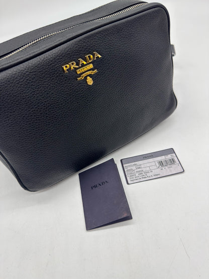 Borsa a tracolla Borse Vintage Prada in pelle nera martellata Vitello Phenix con logo dorato e certificato di autenticità