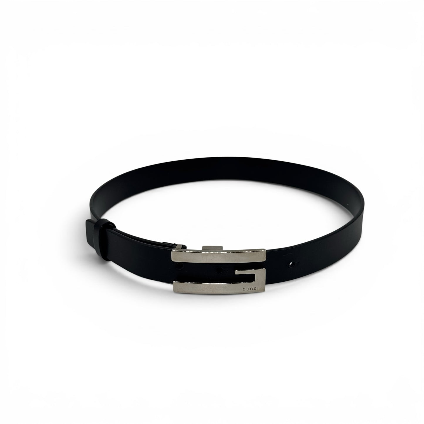 Cintura Borse Vintage Gucci in pelle nera con fibbia geometrica in metallo argentato e logo inciso