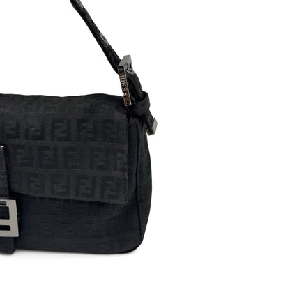 Borsa a spalla Borse Vintage FENDI Baguette nera in tessuto tecnico con motivo monogramma e chiusura in metallo