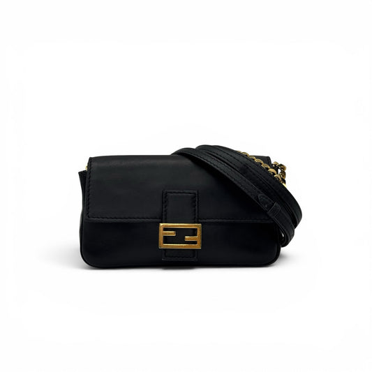 Borsa a spalla Borse Vintage Fendi Baguette in pelle nera con iconica chiusura FF in metallo dorato e tracolla a catena