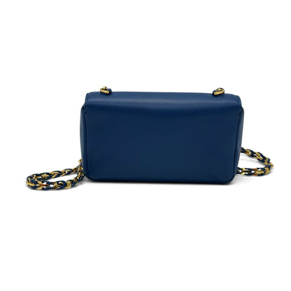 Borsa a tracolla Borse Vintage Fendi in pelle blu con catena dorata e dettagli intrecciati, vista posteriore