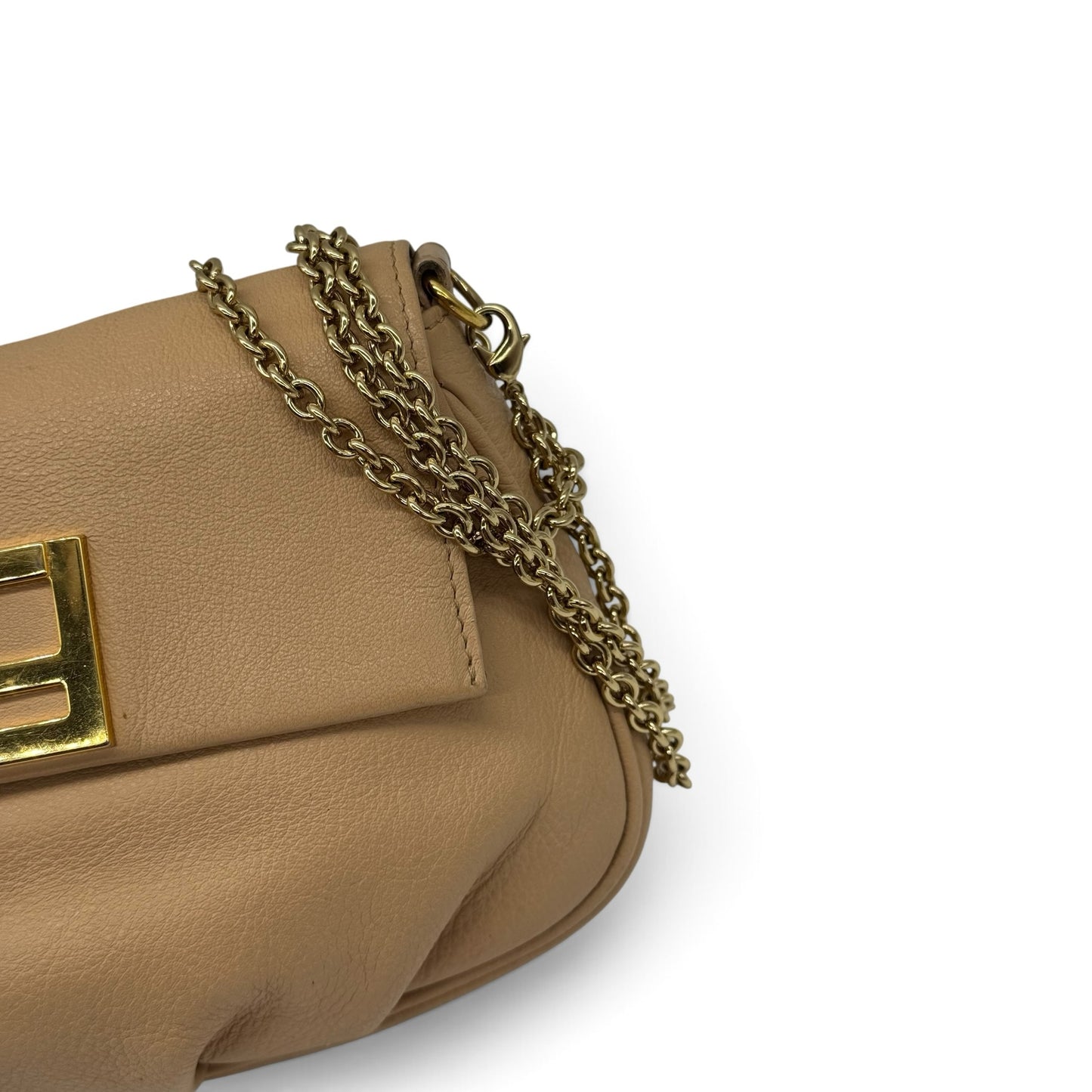 Borsa a spalla Borse Vintage Fendi in pelle color nude con tracolla a catena dorata e logo metallico frontale