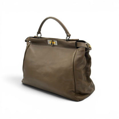 Borsa a mano FENDI Peekaboo Borse Vintage in pelle color tortora con chiusura a girello metallica e manico rigido