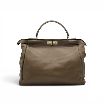Borsa a mano Borse Vintage Fendi Peekaboo in pelle color tortora con chiusura a girello metallica e manico rigido