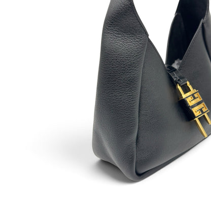 Borsa a spalla Borse Vintage Givenchy Mara in pelle nera granulata con lucchetto dorato e dettagli effetto coccodrillo