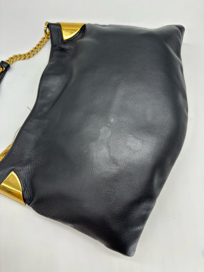 Borsa a spalla Borse Vintage Gucci in pelle nera con dettagli metallici dorati e tracolla a catena
