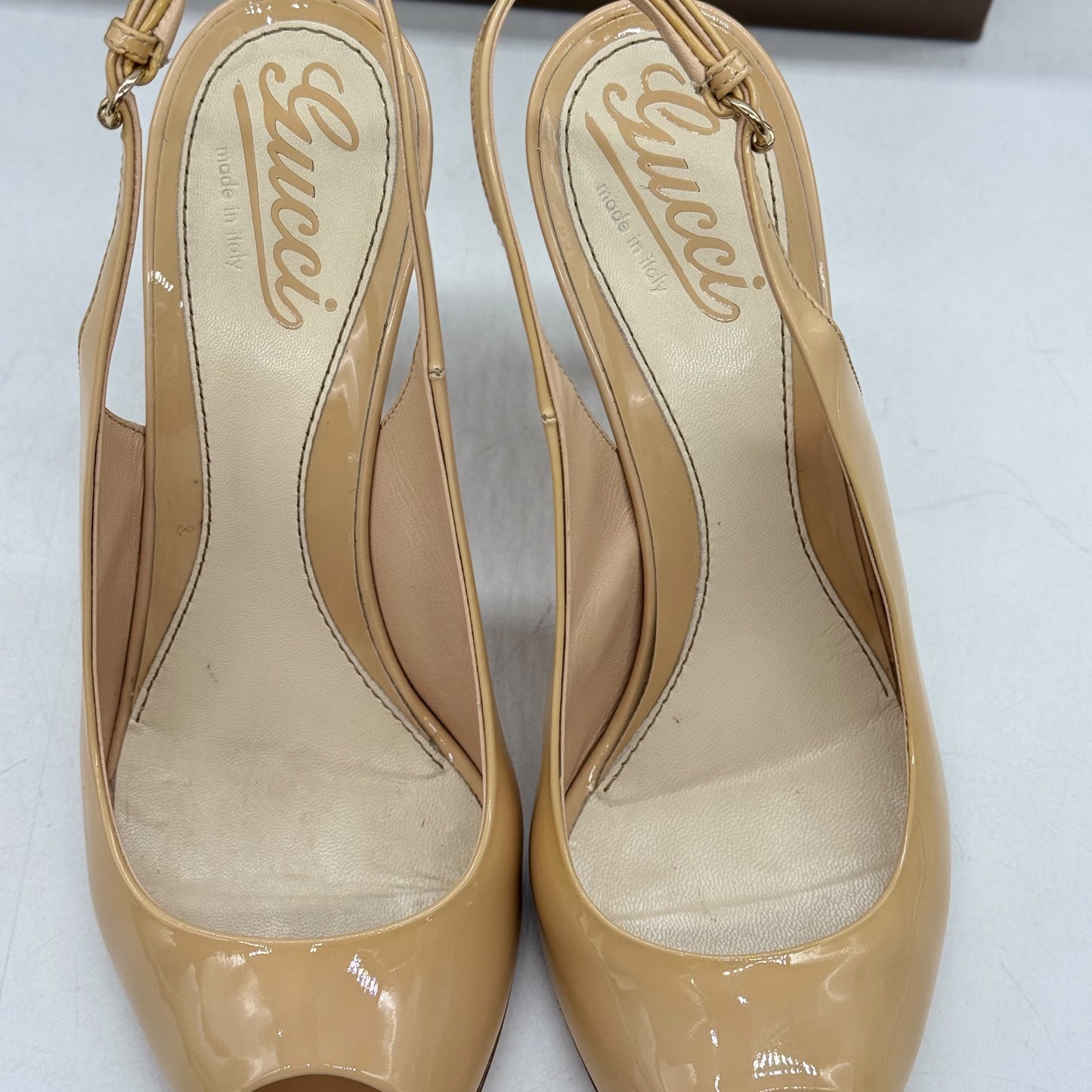 Décolleté slingback Borse Vintage Gucci in vernice color nude con apertura peep-toe e tacco a stiletto