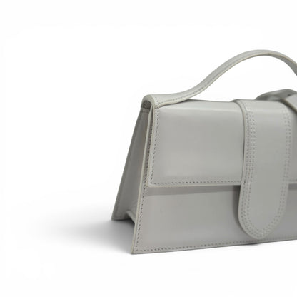 Borsa a tracolla Borse Vintage Jacquemus in pelle grigio chiaro con manico rigido e design geometrico strutturato