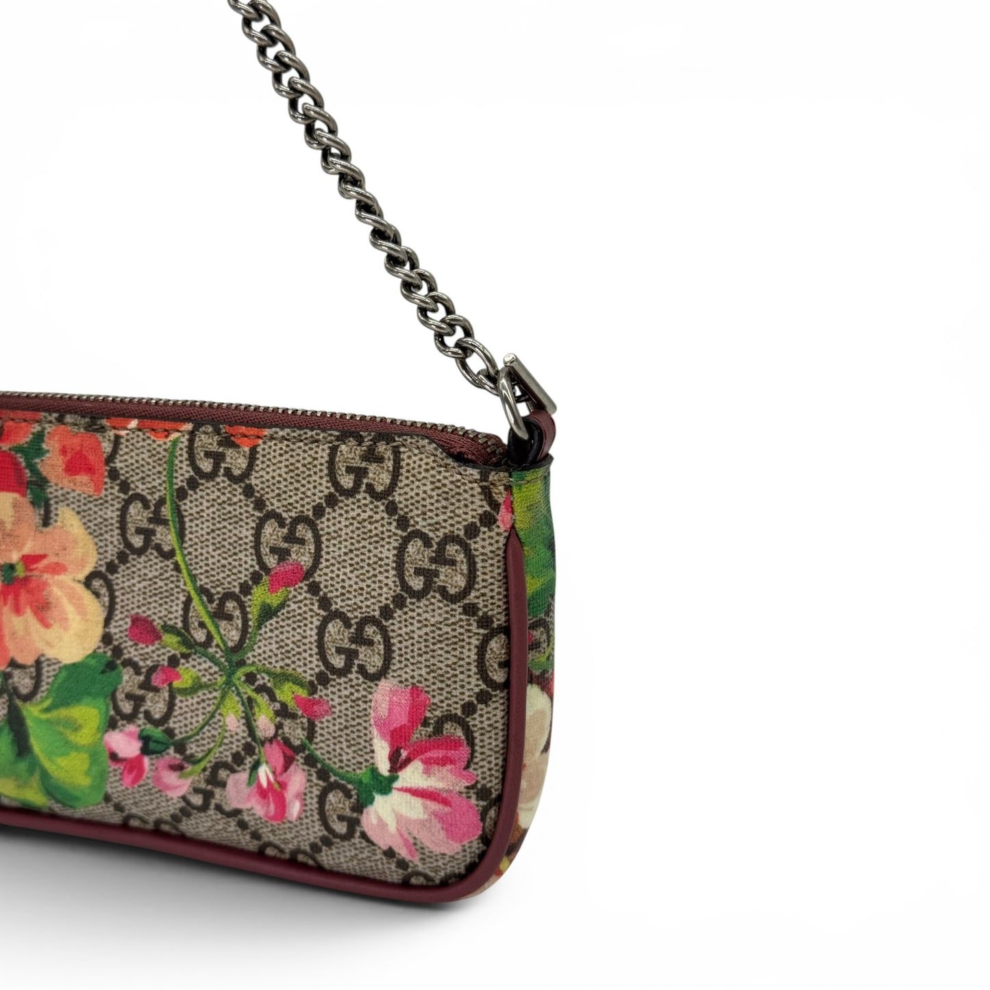Pochette Borse Vintage Gucci in tela GG Supreme con stampa floreale, dettagli bordeaux e tracolla a catena metallica