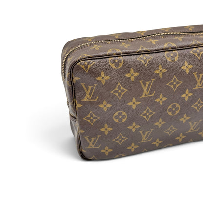 Pochette Louis Vuitton Pochette Accessori Vintage Borse Vintage in tela Monogram marrone con dettagli dorati