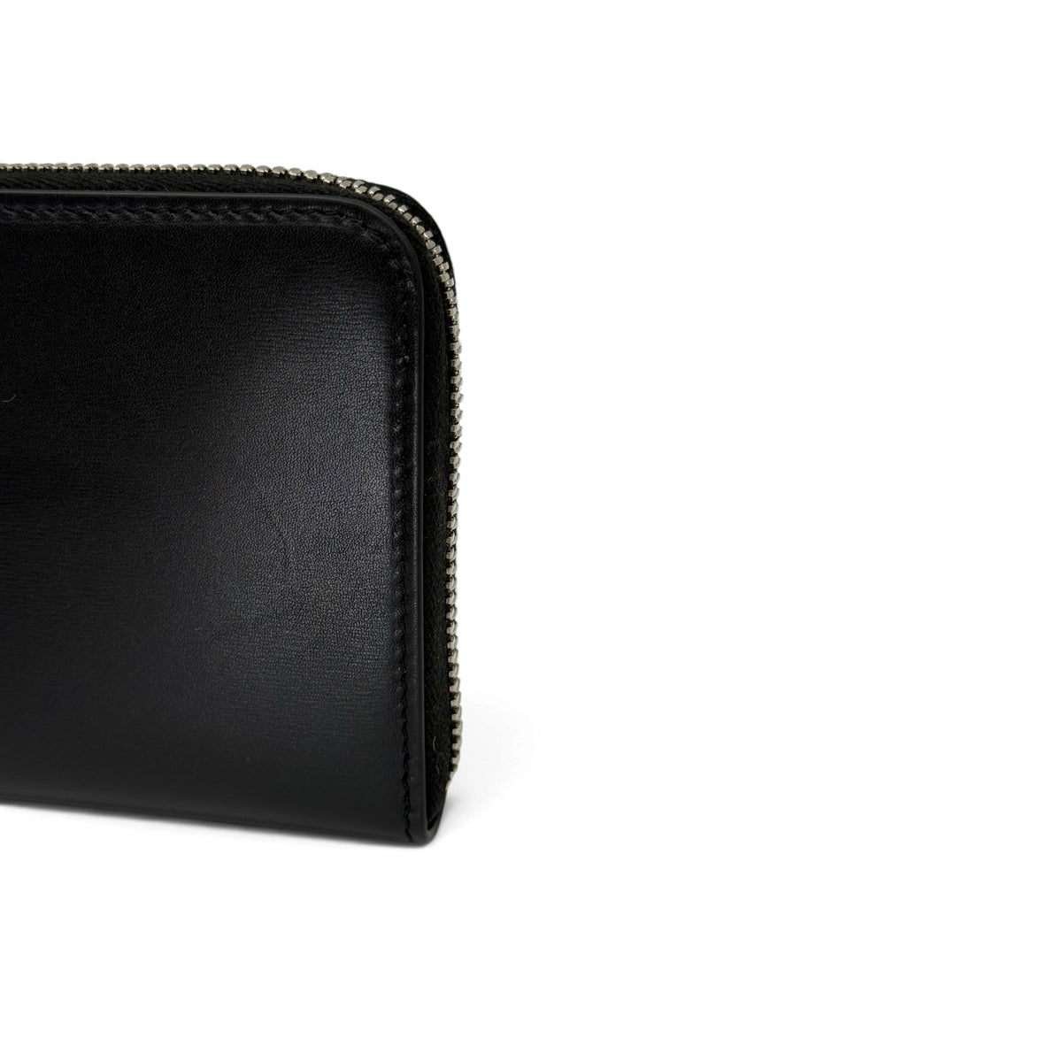 Portafoglio lungo Borse Vintage in pelle nera con chiusura a zip, design minimalista ed elegante.