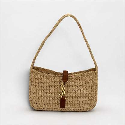 Borsa a spalla Borse Vintage Saint Laurent in rafia intrecciata color paglia con dettagli in pelle e logo YSL dorato.