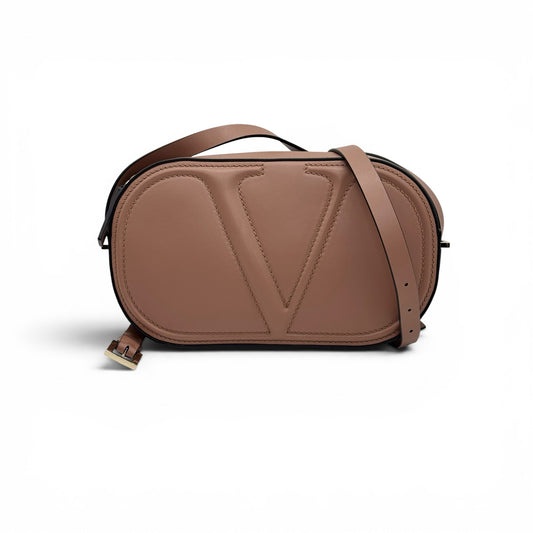 Borsa a tracolla Borse Vintage Valentino Garavani ovale in pelle color nude con logo V in rilievo e tracolla regolabile