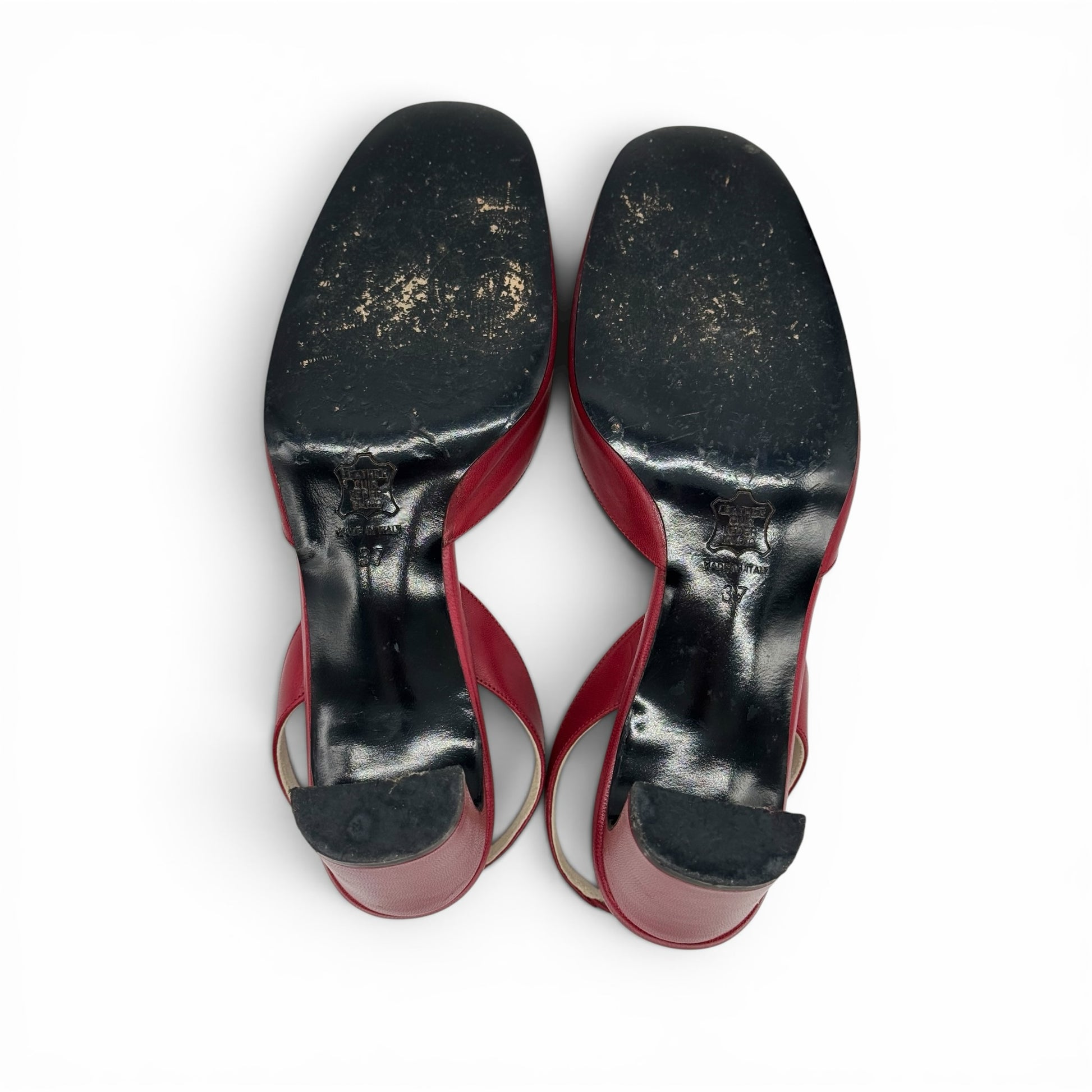 Suole in pelle rossa di décolleté slingback Borse Vintage Yves Saint Laurent con tacco a blocco e logo inciso